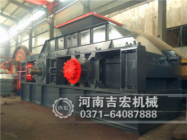 石英砂制砂生產(chǎn)線專用機(jī)器—大型對(duì)輥破碎機(jī)/廠家報(bào)價(jià)！